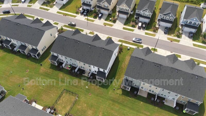 Durham Townhome: 5811 Woodlawn Dr