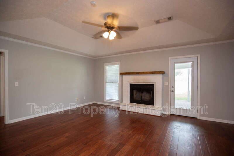 Smiths Station House: 776 Lee Rd 222