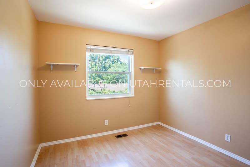 Spanish Fork House: 1120 S 850 E