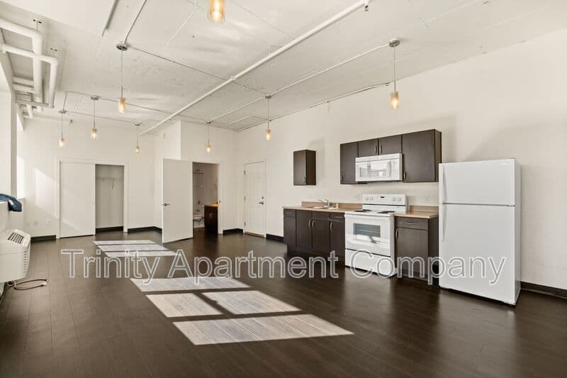 Albuquerque Apartment: 517 Gold Ave Sw