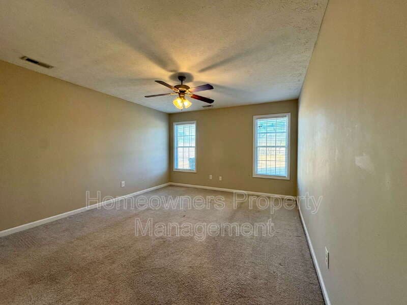 Raeford House: 114 Edisto Ct