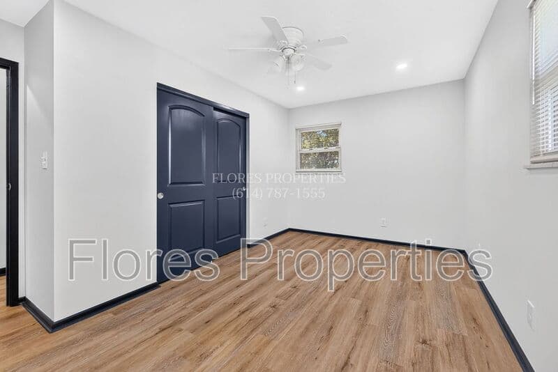 Columbus House: 6406 Faircrest Rd