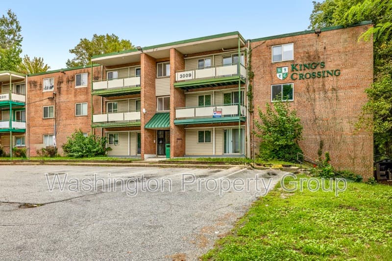 Temple Hills House: 3009 Southern Ave