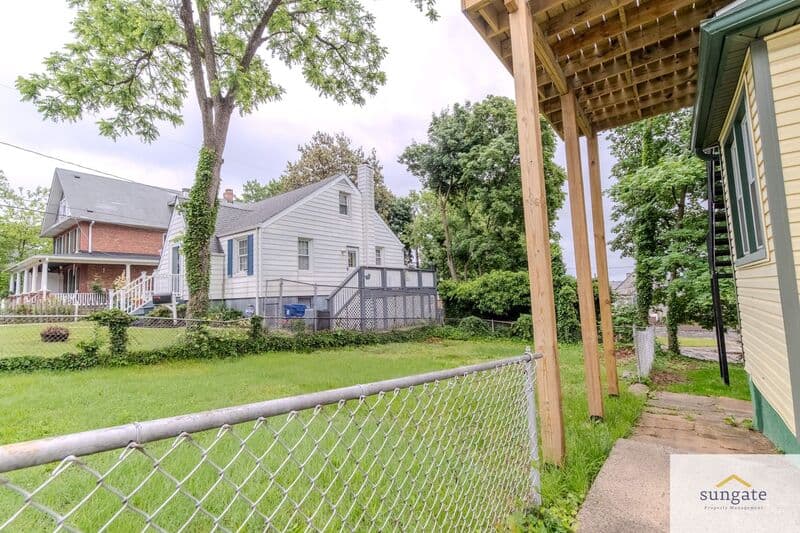 Baltimore Condo: 2900 E Strathmore Ave