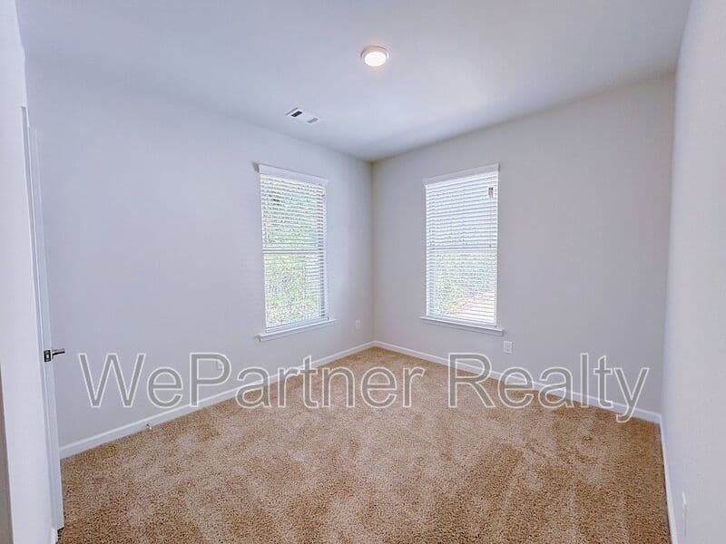 Decatur Townhome: 2586 Mills Commons Dr