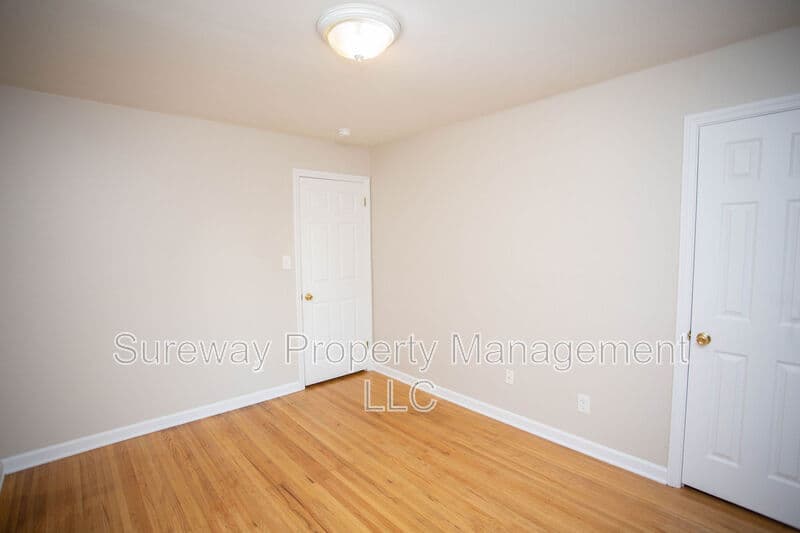 Cherry Hill House: 126 Sharrowvale Rd