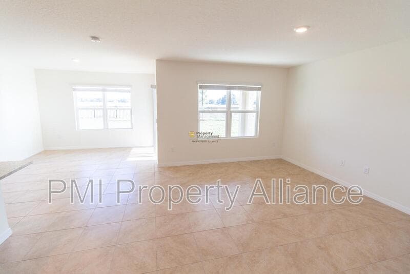 Davenport House: 908 Brooklet Dr