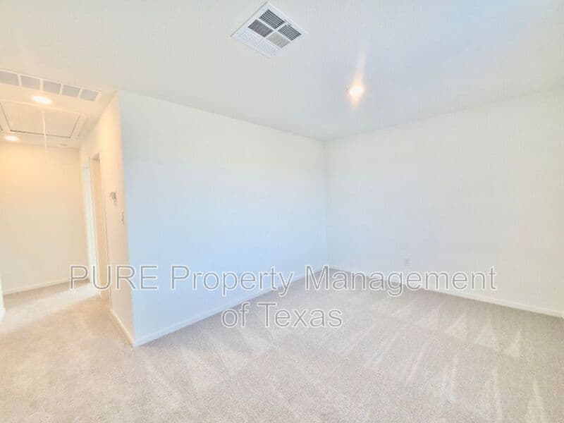 Hutto House: 233 Streaking Star Drive