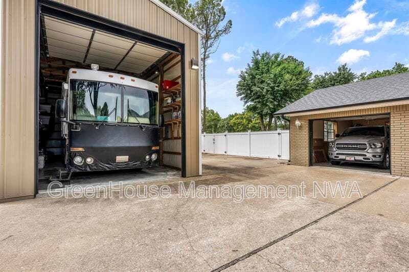 Bentonville House: 1609 SW 2nd Street