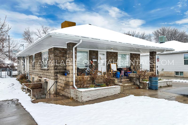 Springville Condo: 131 E 300 S