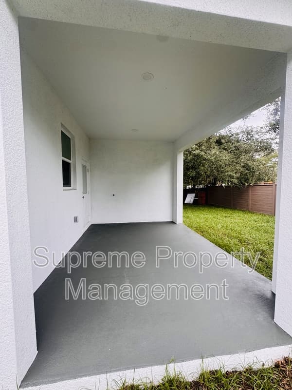 New Port Richey House: 6065 Vermont Avenue