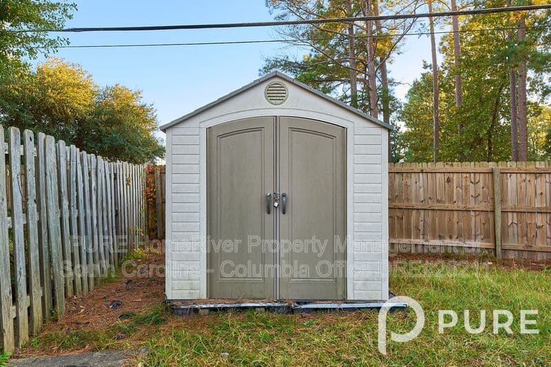 Columbia House: 3000 Twin Oaks Way