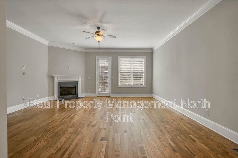 Decatur House: 3026 Eltham Pl