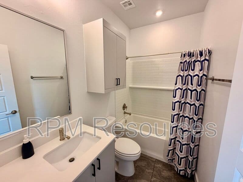 Oklahoma City House: 2529 NW 129th St