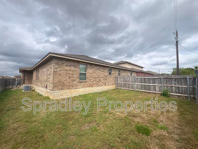 Belton Townhome: 1549 Brady Way
