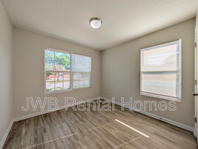 Jacksonville House: 2034 Hartridge St