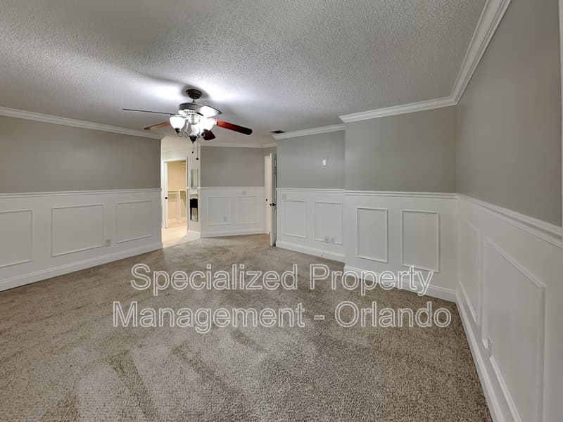 Longwood House: 220 S Fox Chase Pt