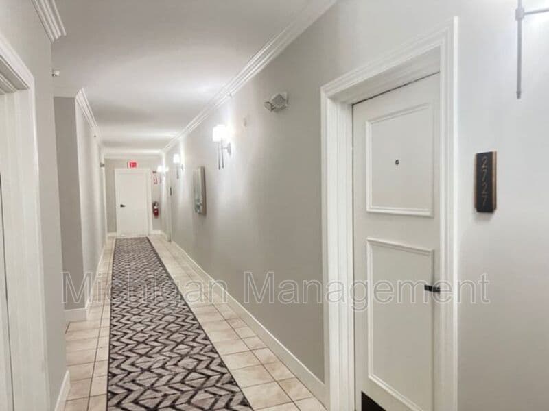 Birmingham Condo: 2727 E Maple Rd