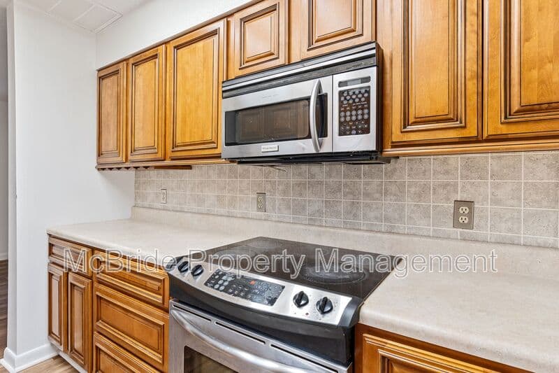 Martinez Townhome: 3506 Prestwick Drive