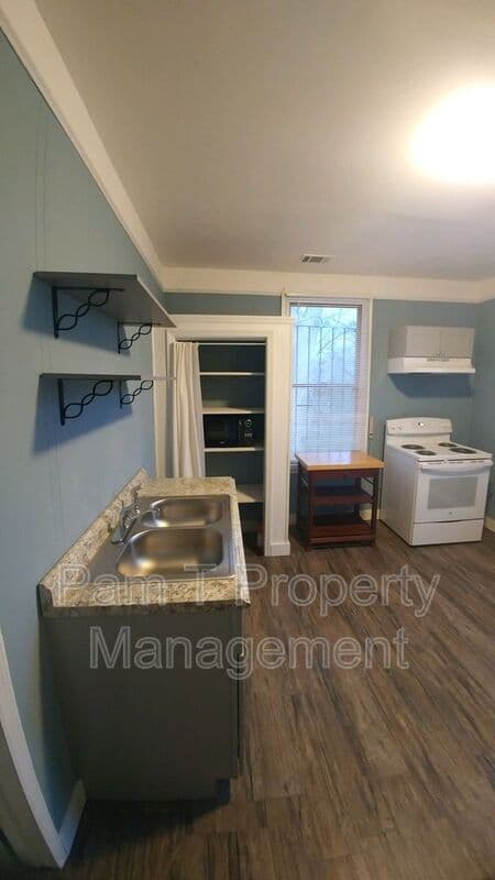 Savannah Condo: 768-B East Waldburg Street