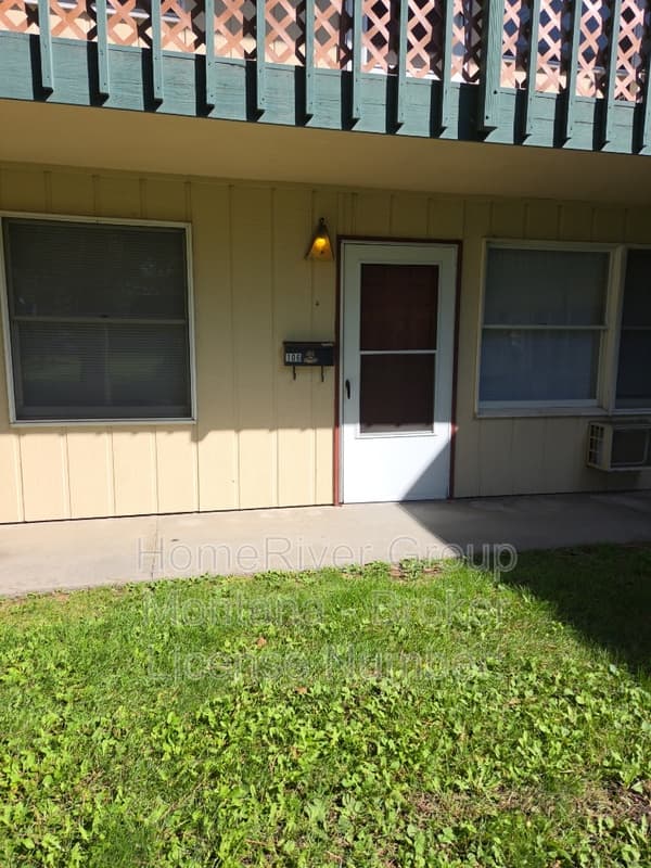 Missoula House: 707 SW Higgins Ave