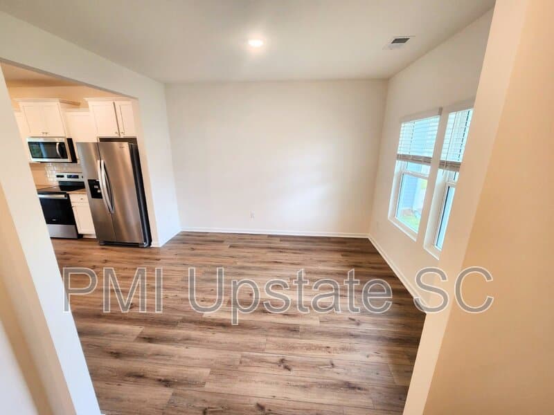 Fountain Inn House: 743 Fountainbrook Ln