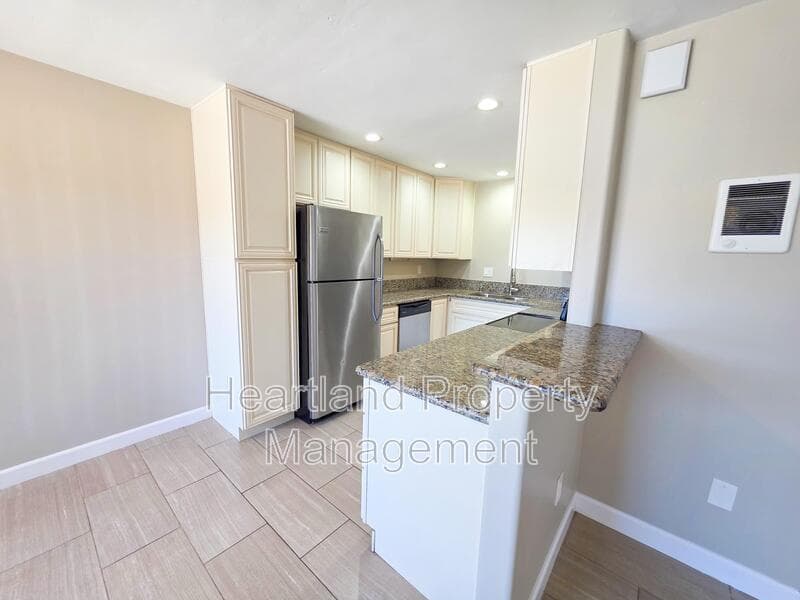 La Mesa Condo: 4879 Parks Ave