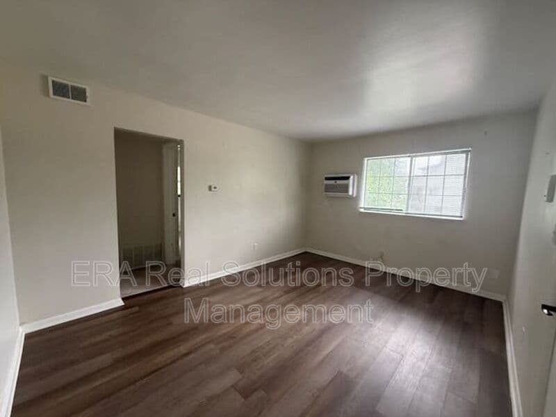 Columbus Condo: 221 Dana Ave