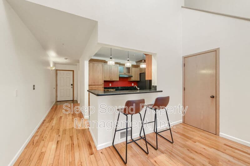 Portland Condo: 201 N Hayden Bay Dr