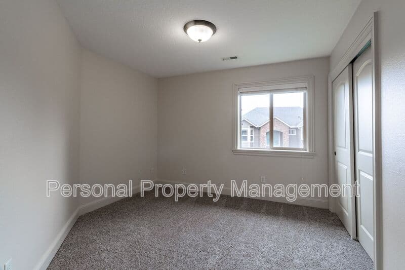 Washougal House: 4164 Forest View Drive