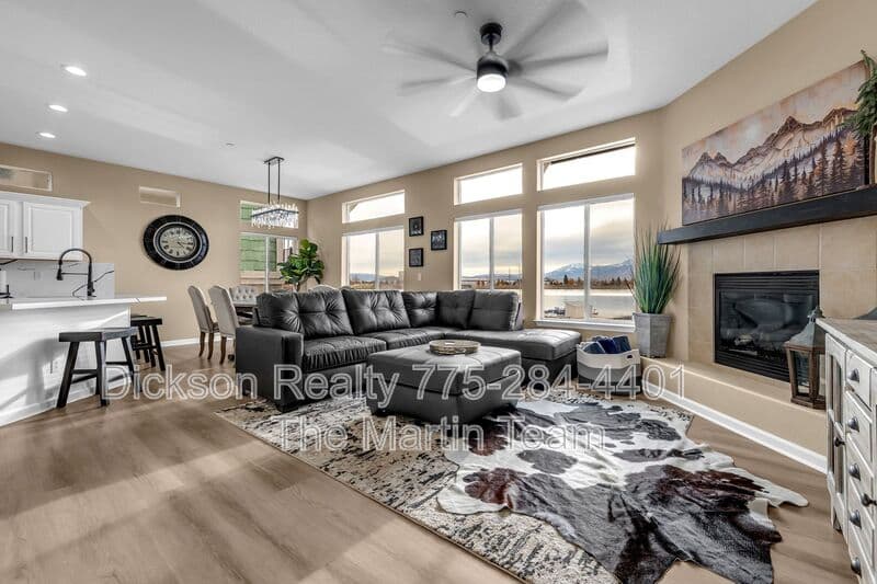 Sparks House: 1165 Harbour Cove Court