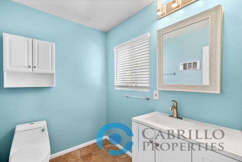 San Diego Townhome: 1720 Evergreen Street