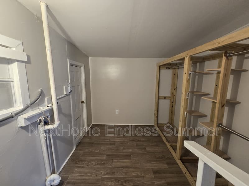 Jacksonville House: 2524 Forest Boulevard