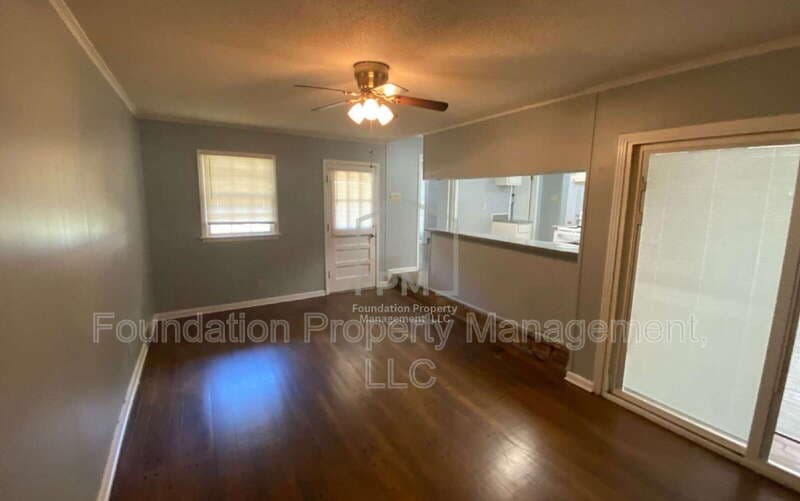 Memphis House: 3083 Dothan Street