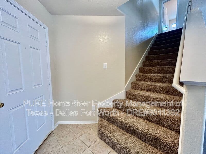Haslet House: 809 San Miguel Trl