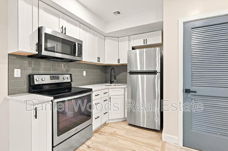 Philadelphia Condo: 944 West Lycoming Street