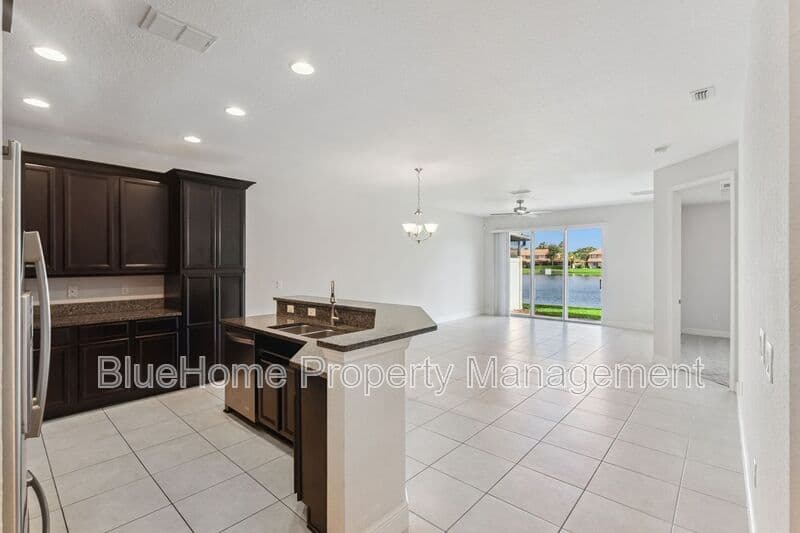 Orlando Townhome: 10738 Belfry Cir A