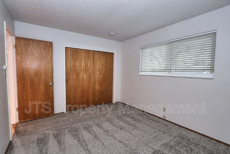 Fair Oaks House: 8520 Emperor Drive