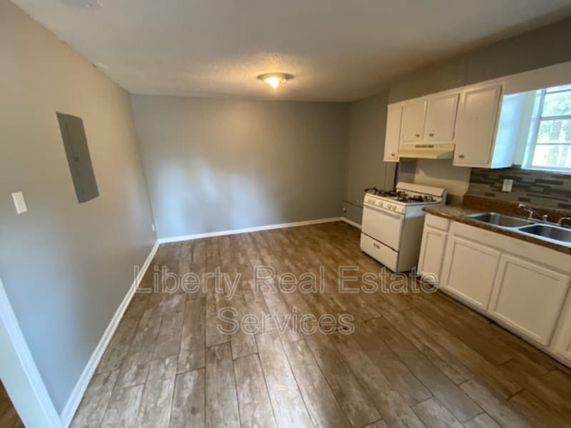Hinesville Condo: 116 Mattie St