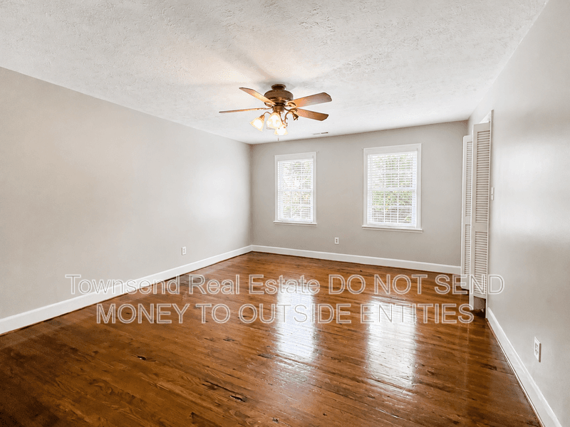 Fayetteville House: 3316 Cliffdale Rd.