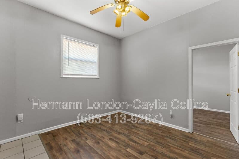 Saint Louis House: 6918 Moellenhoff Street