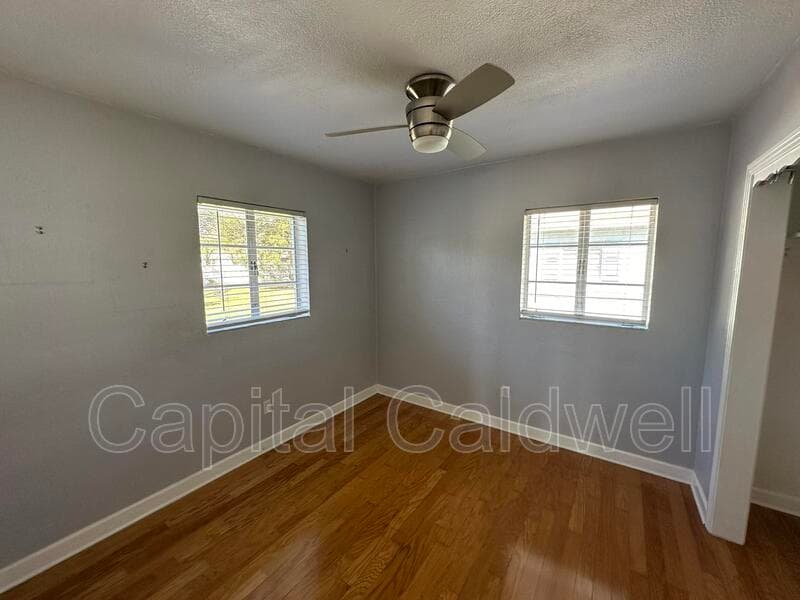 Clearwater House: 18 N Meteor Ave