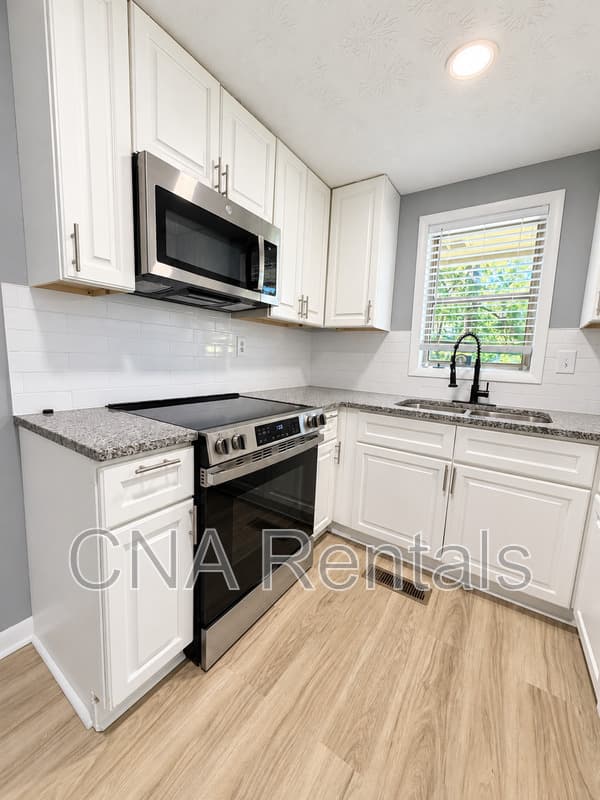 Atlanta House: 2454 Warwick Cir