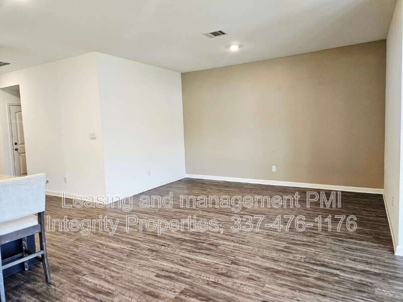 Zachary House: 727 LAMBOT AVE