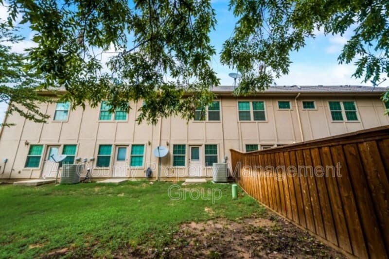 Fort Worth Condo: 1579 Cozy Drive