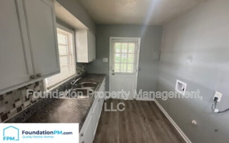 Memphis House: 3076 Signal Street