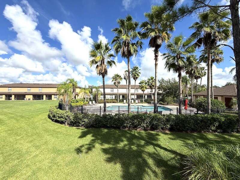 Brandon Townhome: 2516 Oleander Lakes Drive