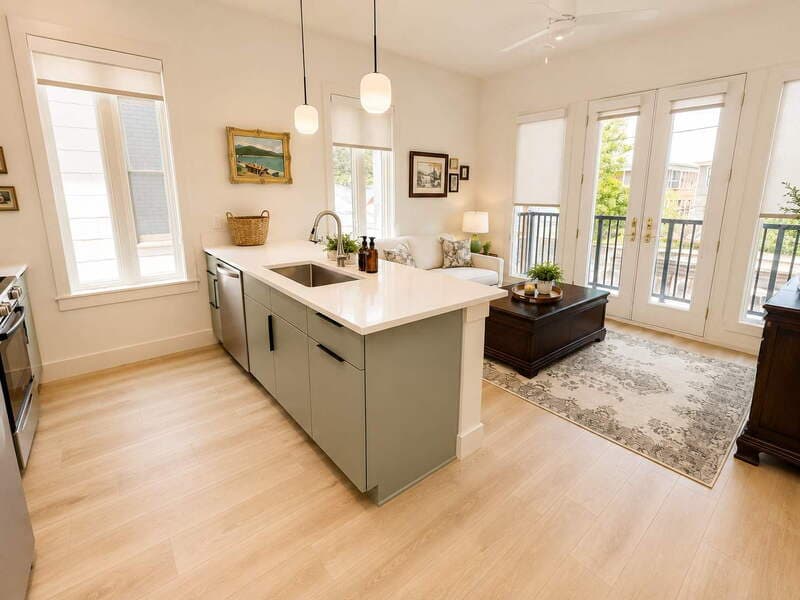 Savannah Condo: 2613 Montgomery Street