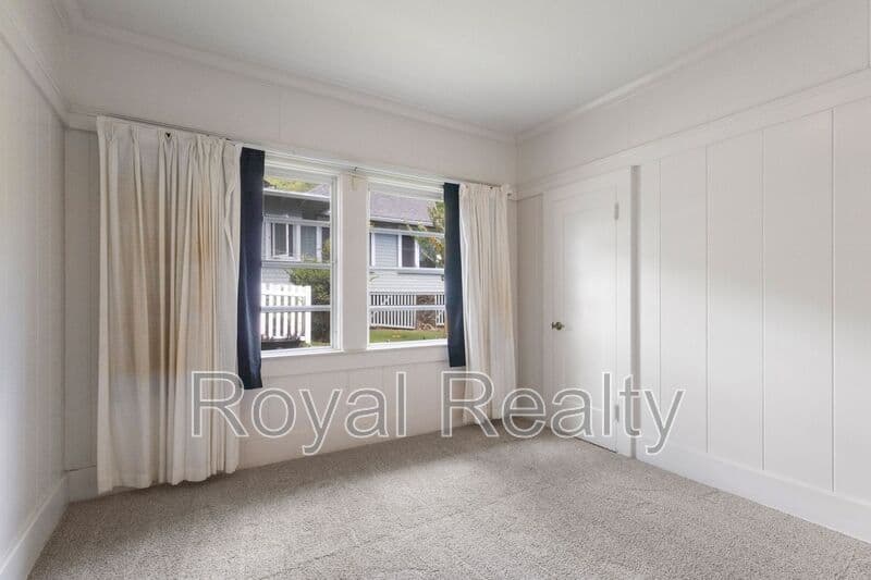 Honolulu House: 2910 Nanihale Place