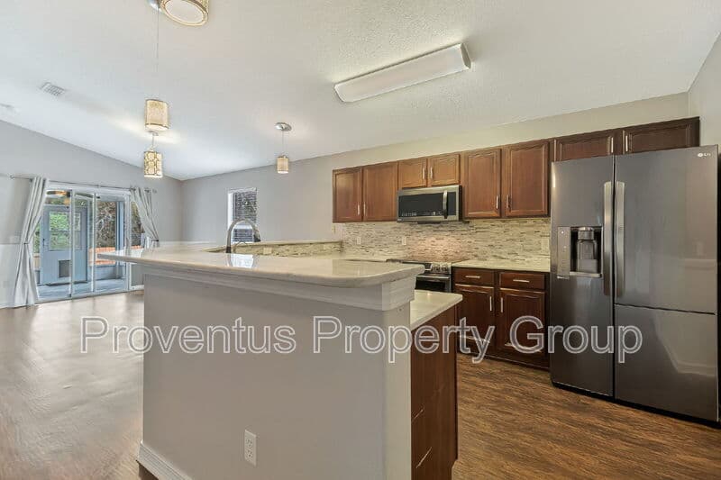 Navarre House: 2058 Catline Circle